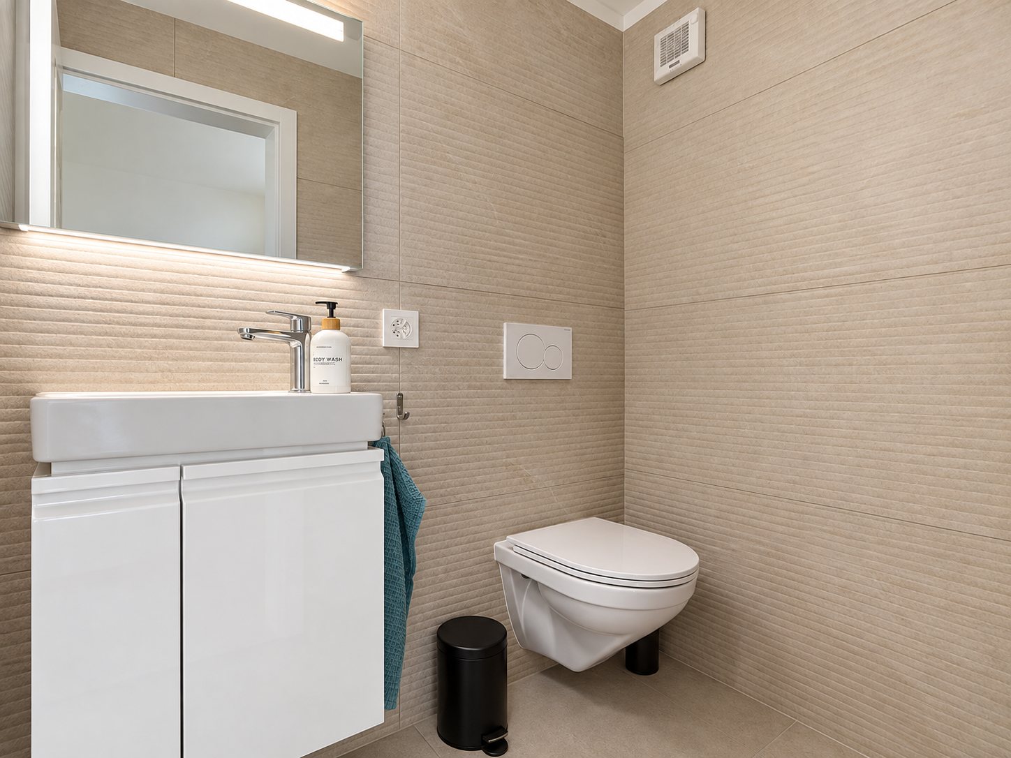Secondo locale con WC e lavabo